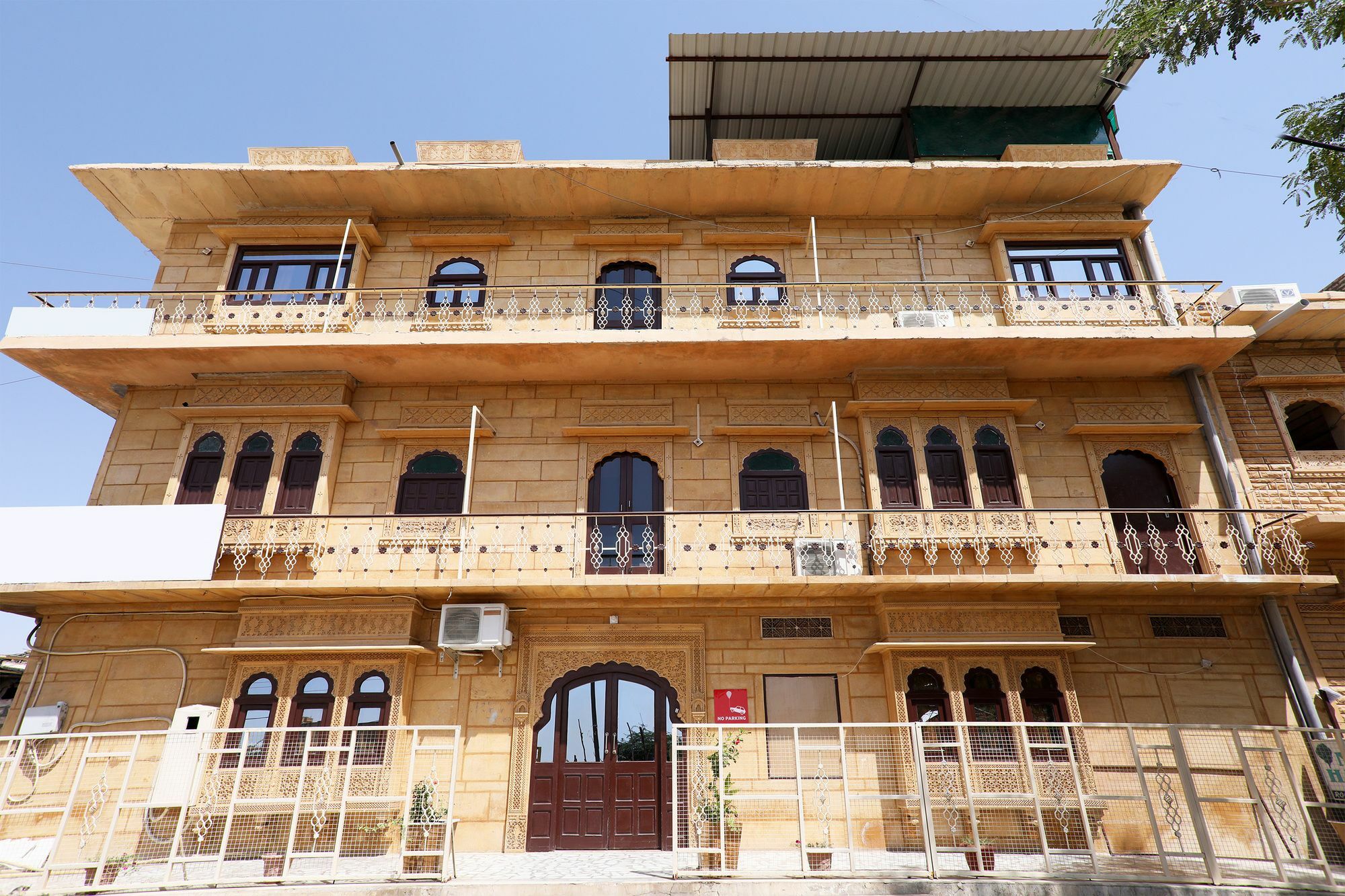 Oyo Townhouse 028 Corporate Suite Noida Exteriör bild