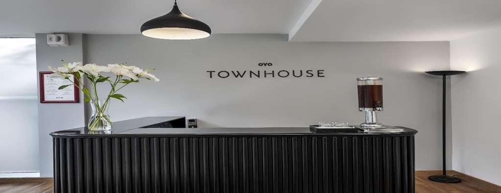 Oyo Townhouse 028 Corporate Suite Noida Inreriör bild