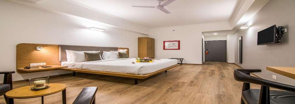 Oyo Townhouse 028 Corporate Suite Noida Rum bild